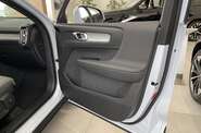 Volvo XC40 - фото 15