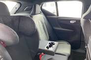 Volvo XC40 - фото 16