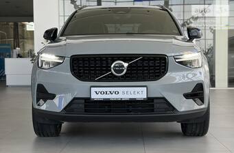 Volvo XC40 2.0 MHEV DCT (197 к.с.) 2024