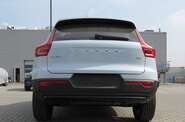 Volvo XC40 - фото 8