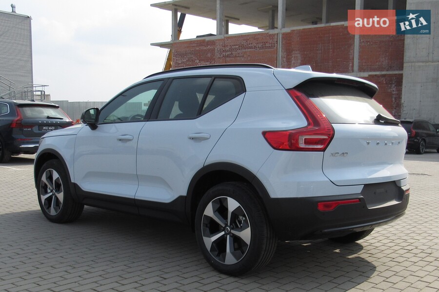 Volvo XC40 - фото 7