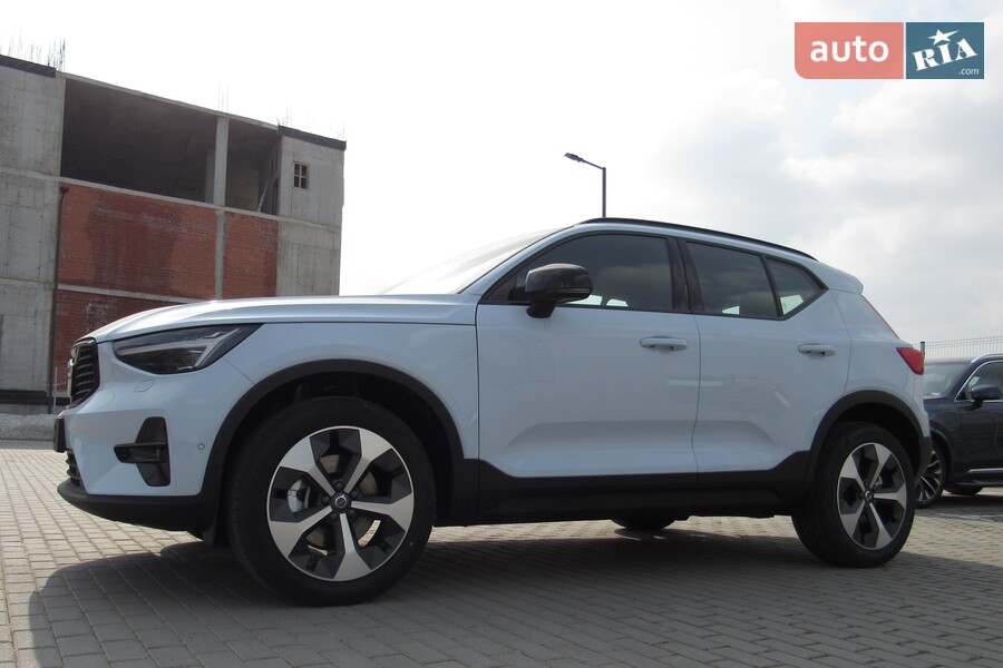 Volvo XC40 - фото 4