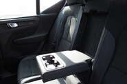 Volvo XC40 - фото 12