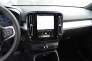 Volvo XC40 - фото 19