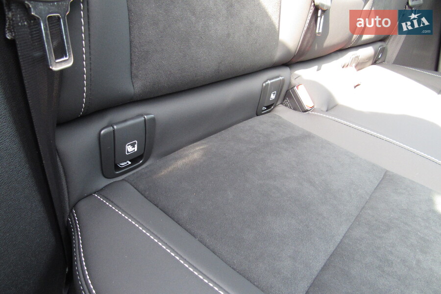 Volvo XC40 - фото 24