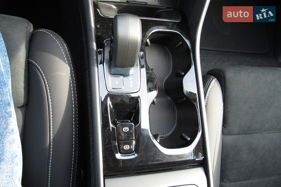 Volvo XC40 - фото 31