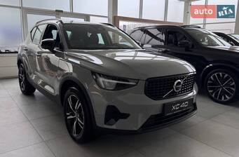 Volvo XC40 2.0 DCT (163 к.с.) MHEV 2025