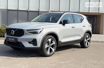 Volvo XC40 2026 Ultra Dark