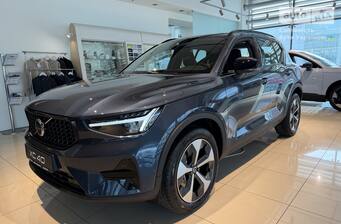 Volvo XC40 2026 Ultimate Dark