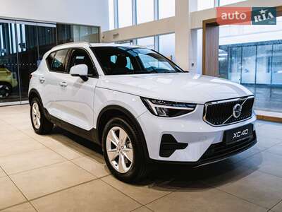 Volvo XC40 2025 Core