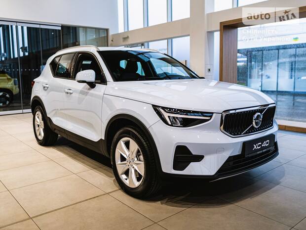 Volvo XC40 2025
