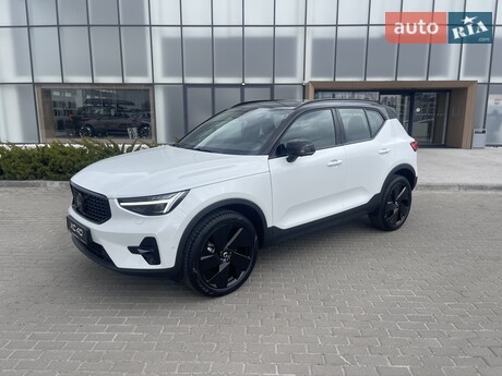 Volvo XC40 2026