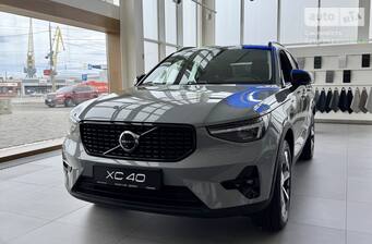 Volvo XC40 2026 Ultra Dark