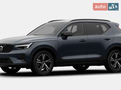 Volvo XC40 2026 Dark Plus