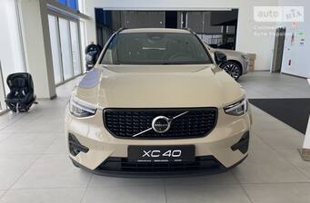 Volvo XC40 2.0 MHEV DCT (197 к.с.) 2026
