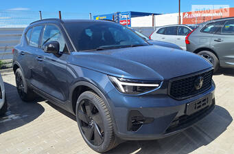 Volvo XC40 2026 Ultra Black Edition