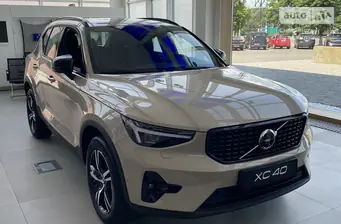 Volvo XC40 Plus 2.0 DCT (163 к.с.) MHEV - фото 1