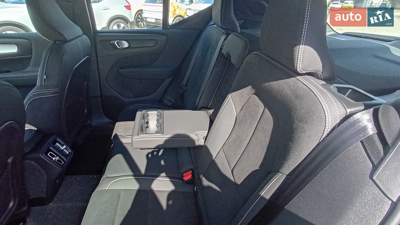Volvo-30
