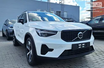 Volvo XC40 Ultra Dark 2.0 MHEV DCT (197 к.с.) Фото 4