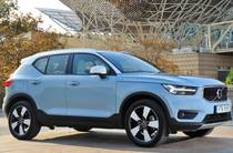 Volvo XC40 Momentum Pro