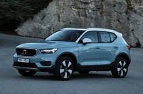 Volvo XC40 Momentum Pro