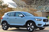 Volvo XC40 Momentum