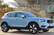 Volvo XC40 Momentum