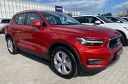 Volvo XC40 Momentum Pro