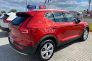 Volvo XC40 Momentum Pro