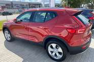 Volvo XC40 Momentum Pro