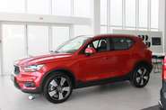 Volvo XC40 Momentum Pro