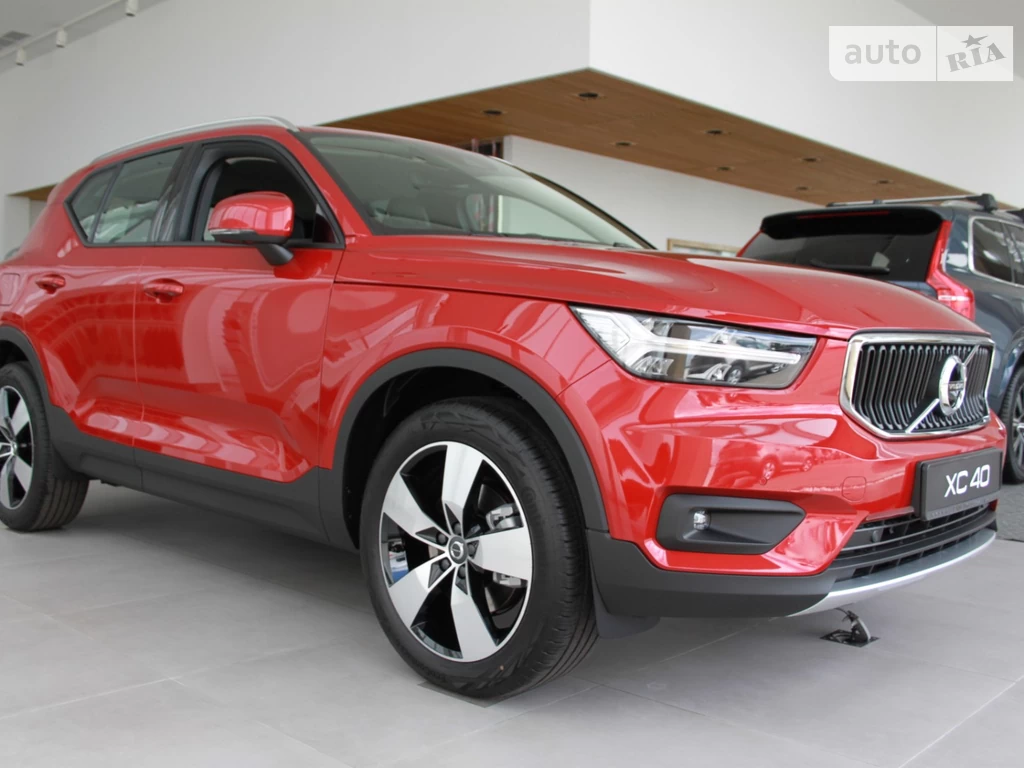 Volvo XC40 Momentum Pro