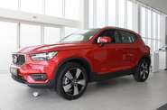 Volvo XC40 Momentum Pro