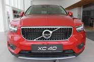 Volvo XC40 Momentum Pro