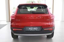 Volvo XC40 Momentum Pro