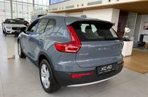 Volvo XC40 Momentum Pro