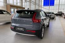 Volvo XC40 Momentum Pro