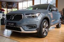 Volvo XC40 Momentum Pro