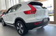 Volvo XC40 Momentum Pro