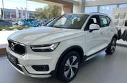 Volvo XC40 Momentum Pro