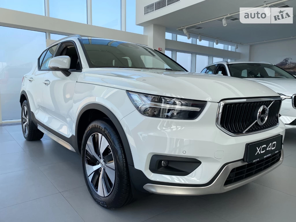 Volvo XC40 Momentum Pro