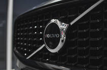 Volvo XC60 Recharge Ultimate Dark