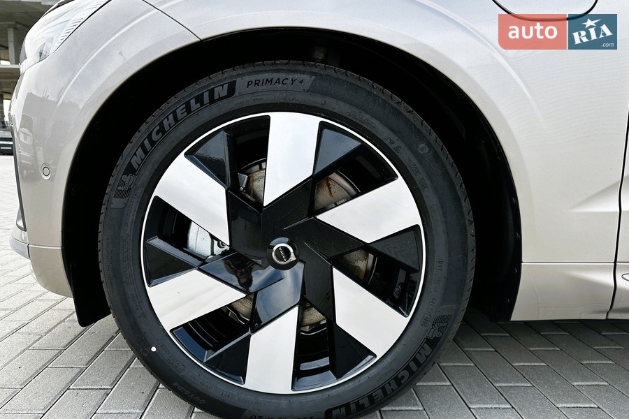 Volvo XC60 Recharge - фото 6