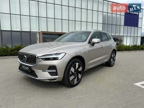 Volvo XC60 Recharge 2025