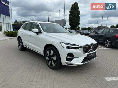 Volvo XC60 Recharge 2025 Ultra Bright