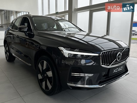Volvo XC60 Recharge 2025