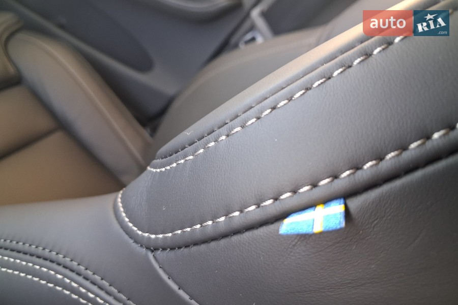 Volvo XC60 Recharge - фото 21