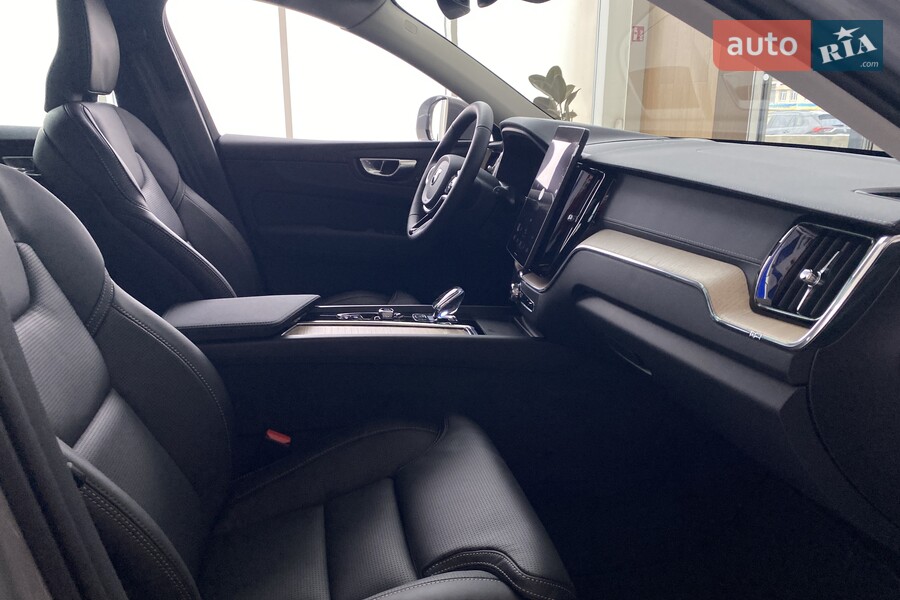 Volvo XC60 Recharge - фото 20