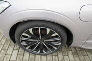Volvo XC60 Recharge Ultra Bright