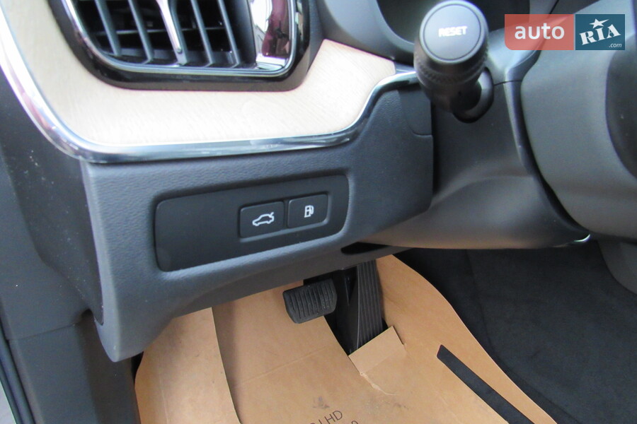 Volvo XC60 Recharge - фото 9